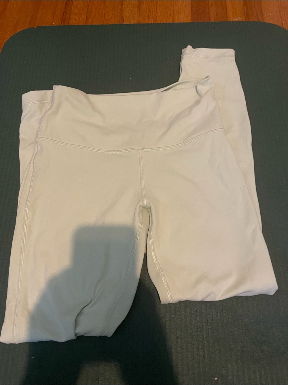 Lululemon Women’s Leggings Size 6 Light Mint Green High Rise Athletic Yoga Pants
